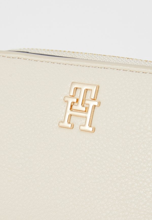 DISTINCT - Wallet - classic beige4