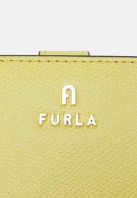 Furla CAMELIA COMPACT WALLET - Punge - honey/ballerina