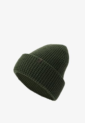 Berretto a maglia verde con un motivo testurizzato, dotato di risvolto e un piccolo patch logo nero sul lato.