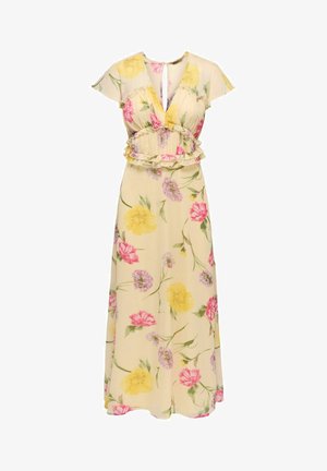 Robe longue jaune à fleurs roses et violettes, taille et encolure froncées, et manches courtes évasées.
