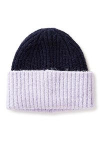 Gorra de lana tejida con una parte superior azul oscuro y un puño acanalado de color púrpura claro, hecha de lana texturada, que muestra colores y patrones variados en la tela.