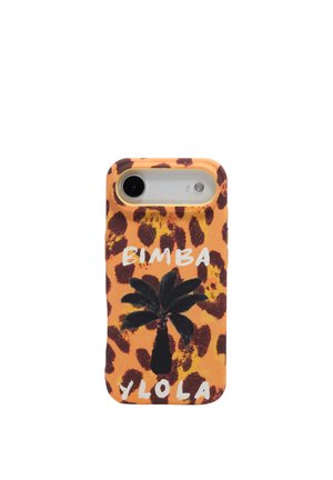 Funda de teléfono con estampado de leopardo en tonos naranja y marrón, con una palmera negra y texto blanco que dice "BIMBA Y LOLA".