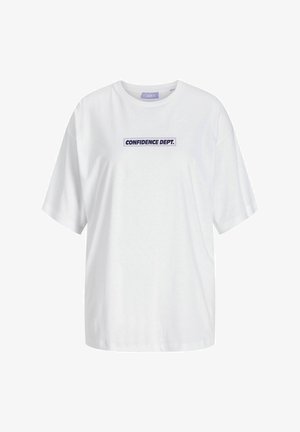 Valge lühikeste varrukatega T-särk, millel on ristkülikukujuline lilla graafika, millel on kiri "CONFIDENCE DEPT." Pehme puuvillane kangas ja lõdva lõikega.