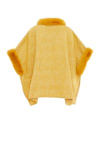 Sárga poncsó halszálka mintával, bolyhos gallérral és mandzsettákkal. Puha tapintású, laza, öltözethez lógható sziluettel.