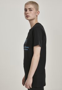 Mister Tee Tričko s potlačou - black