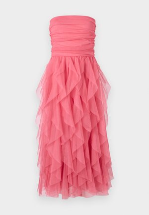 Vibráló rózsaszín, pánt nélküli ruha, fodros dekoltázzsal és a deréktól az aljáig futó rétegelt tüll fodrokkal. Puha, könnyű anyag.