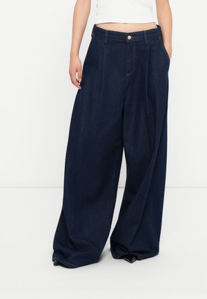 PLEATED WIDE TROUSER - Široké nohavice - franklin