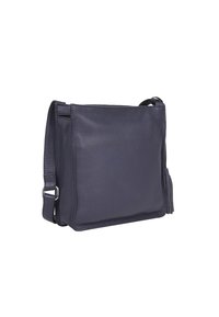 Borsa a tracolla in pelle marina con finitura texture, forma rettangolare, tracolla regolabile e dettaglio con nappina sul lato.