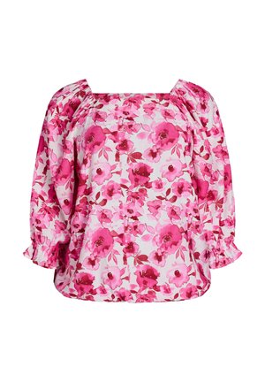 Biela blúzka s ružovo-červeným kvetinovým vzorom, štvorcovým výstrihom, nafúknutými tromištvrťovými rukávmi a riasenými manžetami.