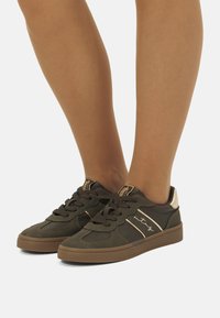 mtng Sneakers basse - verde