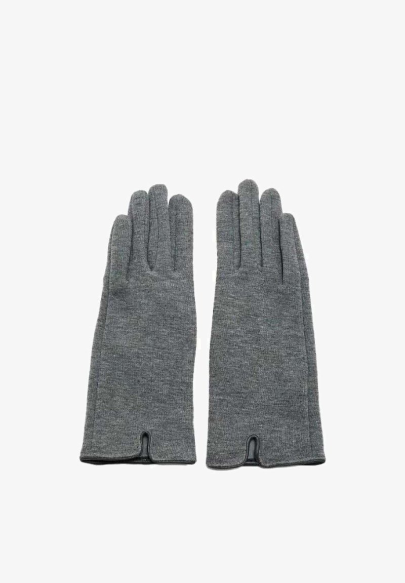 Guanti in maglia grigia con finitura testurizzata, caratterizzati da una vestibilità aderente e un design a polsino aperto per una facile indossabilità. Dita dalle forme uniformi e dettagli delle cuciture.
