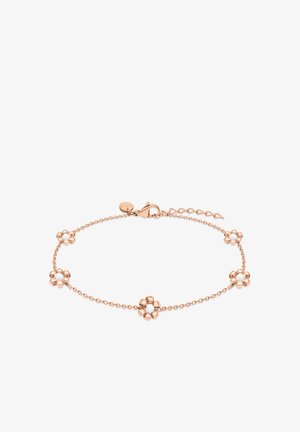 Armband van roségoudkleurige ketting met vijf kleine bloembedels, elk voorzien van een centrale witte parel, en een karabijnsluiting met een verstelbare ketting.