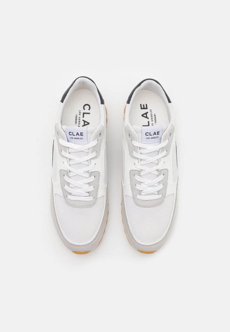 Herren Sneaker low | Clae JOSHUA UNISEX Sneaker low white/navy/weiß - RM82695 Herren Sneaker low | Clae JOSHUA UNISEX Sneaker low white/navy/weiß - RM82695