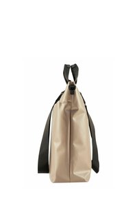Sac étanche beige avec une forme triangulaire élégante, doté d'une sangle réglable gris foncé et d'un détail de boucle à l'avant.