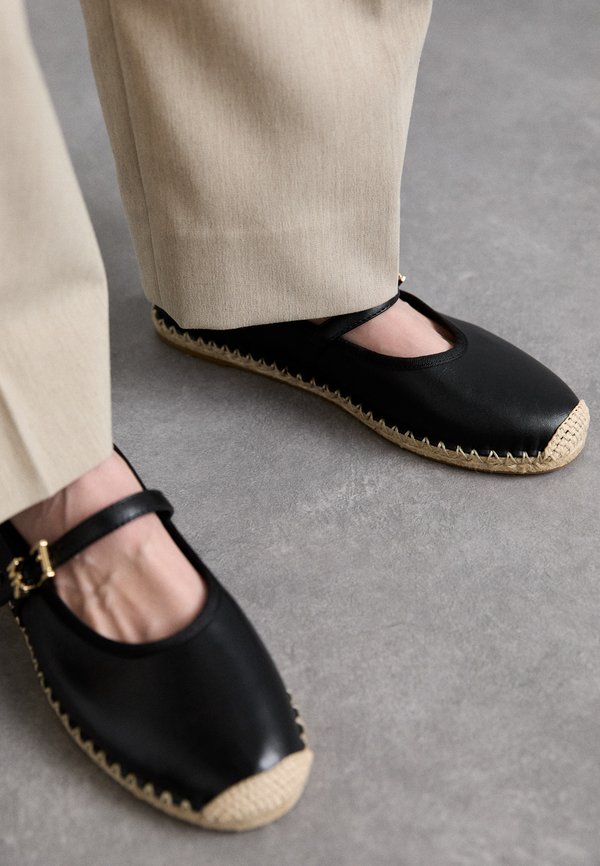 LYNN BALLET - Ankle strap ballet pumps