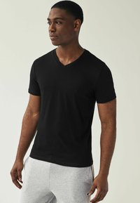 Next - V-NECK FIVE PACK - T-Shirt basic - black Thumbnail-Bild 1