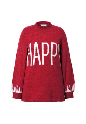 Roter Wollpullover mit langen Ärmeln, der auf der Vorderseite "HAPPY" in weißen Buchstaben und weiße Akzente an den Bündchen trägt. Weicher Stoff.
