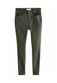 Jeans skinny verde oliva hechos de una mezcla de algodón. Presentan una cinturilla estándar, cinco bolsillos y costuras visibles.