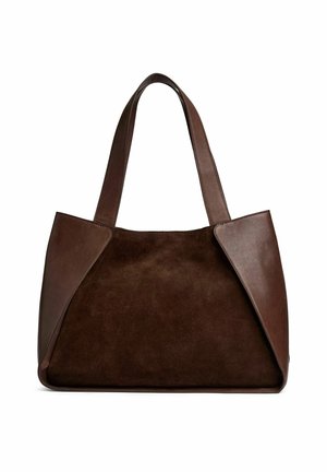 Ciemnobrązowa torba typu tote ze skóry z szerokimi uchwytami i miękkim zamszowym panelem na środku, o uporządkowanym trapezowym kształcie na białym tle.