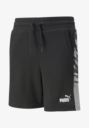 Czarne szorty sportowe wykonane z miękkiego materiału. Posiadają elastyczny pas ze sznurkiem, boczne kieszenie oraz szare akcenty w kamuflażu po bokach. Widoczne logo Pumy.