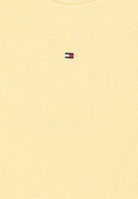 Tommy Hilfiger ESSENTIAL  - Maglietta a manica lunga - lemon zest