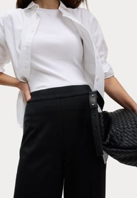Marks & Spencer Kalhoty - black