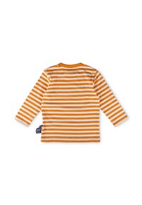 Langärmliges Shirt mit orange-weißen horizontalen Streifen, Rundhalsausschnitt, weichem Baumwollstoff und einem kleinen Etikett an der Seite.