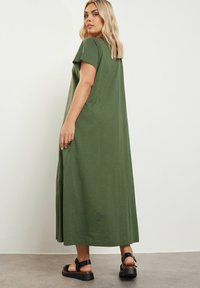 Yours Clothing DRESS - Trikoomekko - khaki