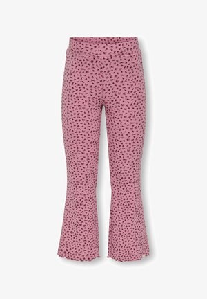 Pink ribstrikkede bukser med lille mørkt blomstermønster, vidde ben og bølget kant på hvid baggrund.