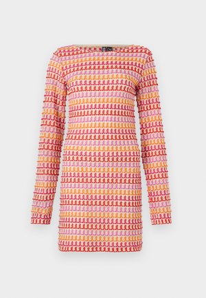 Vestido de mangas compridas com decote arredondado, apresentando um padrão ondulado multicolorido em vermelho, rosa, laranja e amarelo sobre um tecido texturizado.