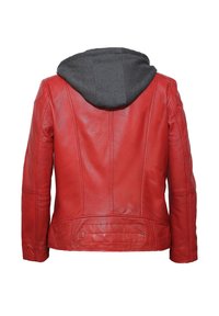 Rote Lederjacke mit grauem Kapuzen. Glatte Textur, taillierte Passform, vertikale Nähte und eine aufgesetzte Tasche auf dem Rücken.