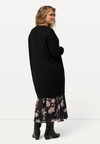 Ulla Popken Kofta - black
