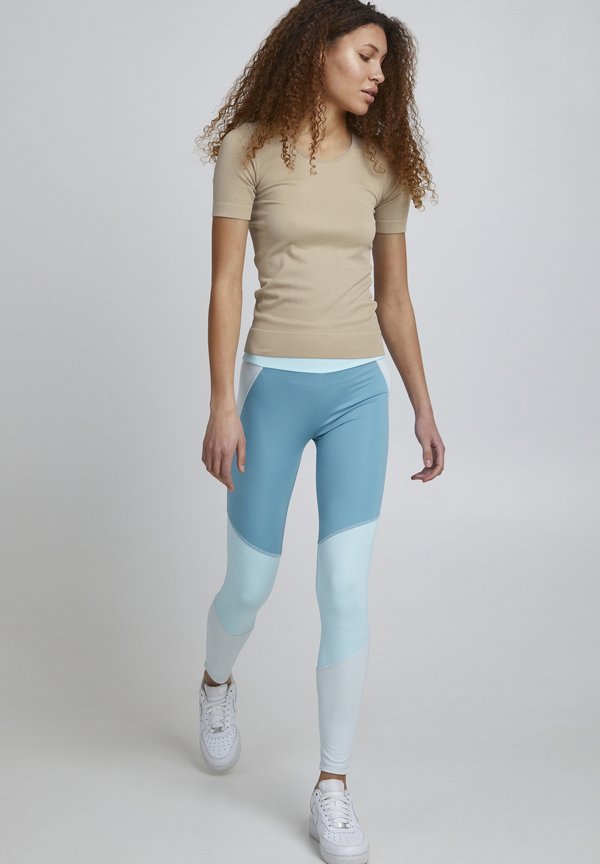 JCSahana - Basic T-shirt - doeskin4