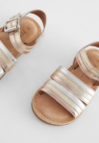 Next Lära-gå-skor - gold