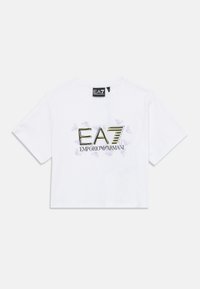 Neselectat, white fancy