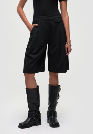 ELZA - Shorts - black