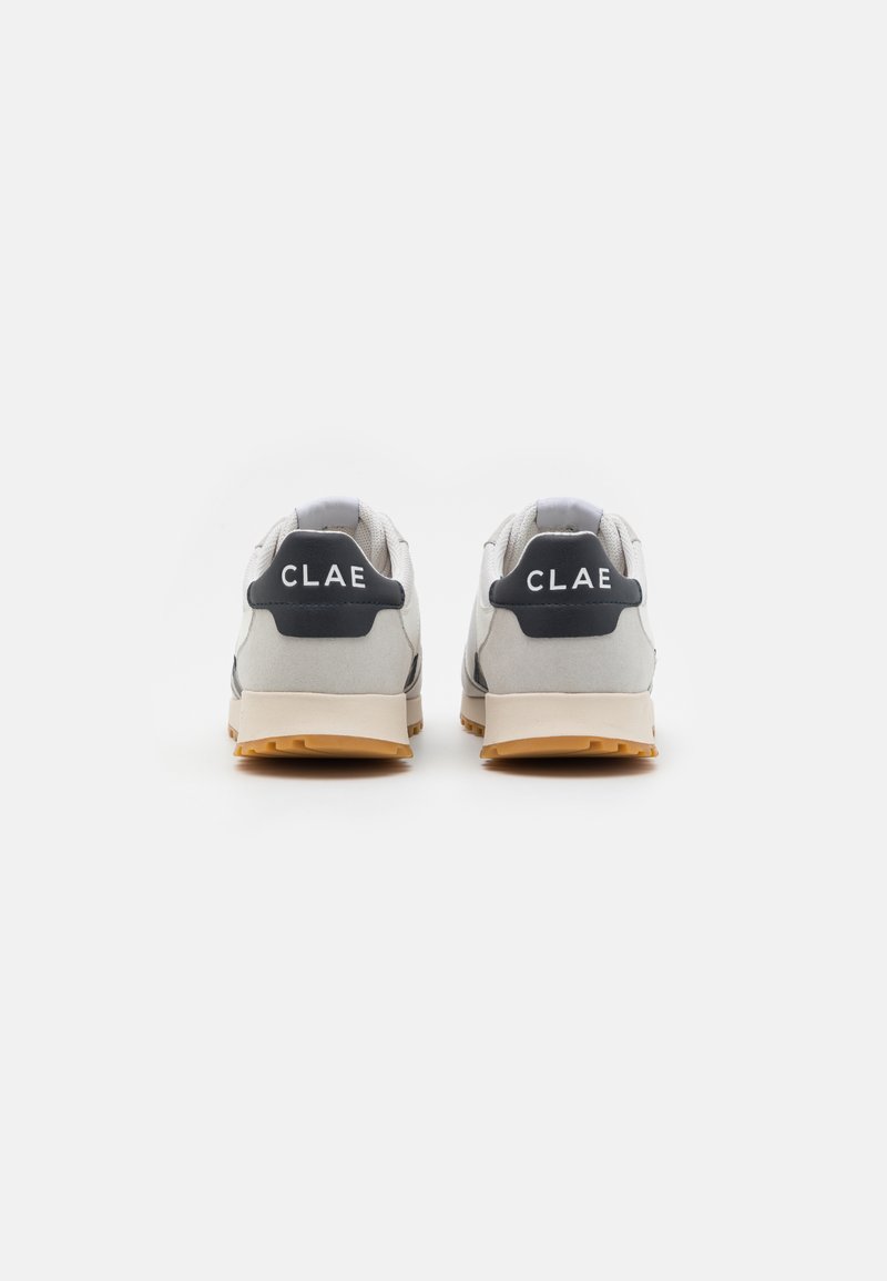 Herren Sneaker low | Clae JOSHUA UNISEX Sneaker low white/navy/weiß - RM82695 Herren Sneaker low | Clae JOSHUA UNISEX Sneaker low white/navy/weiß - RM82695