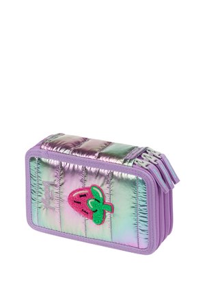 Rechteckiges irisierendes Federmäppchen mit drei violetten Reißverschlüssen und einem pinken Erdbeer-Patch vorne.