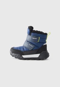 Botte d'hiver bleue et noire pour enfant avec doublure en fausse fourrure noire, deux bandes Velcro, semelle texturée et logo "Geox Amphibiox" sur le côté.