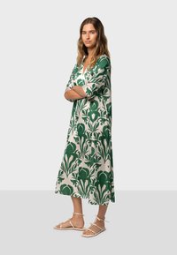 NAULOVER Denné šaty - pine green
