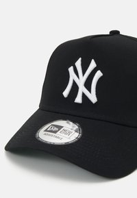 New Era PATCH EFRAME UNISEX - Gorra - black