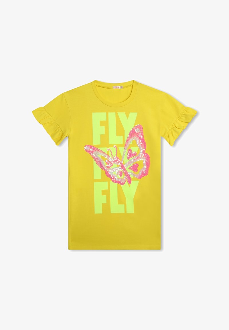 Κίτρινο βαμβακερό μπλουζάκι με φουσκωτά μανίκια, διακοσμημένο με ένα ροζ γυαλιστερό σχέδιο πεταλούδας και το κείμενο "FLY" με έντονα πράσινα γράμματα.