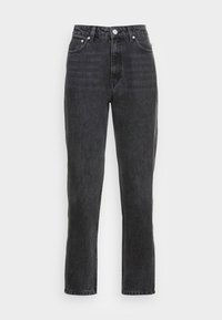Jeans neri a vita alta, dritti, con chiusura frontale a bottone e zip, passanti per cintura e styling a cinque tasche su sfondo bianco.