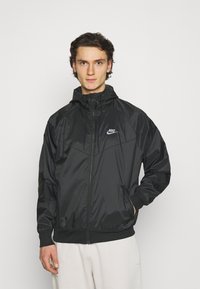 Nike Sportswear - Tuulitakki - black/white Pienoiskuva 1