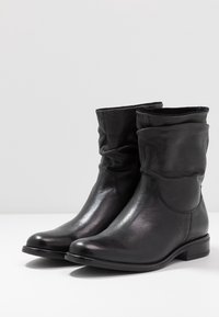 Anna Field Botines - black