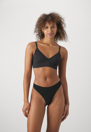 ONLVICKY SEAMLESS THONG 3 PACK - Perizoma - black