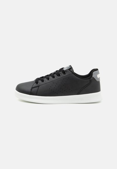 COURT LINE UNISEX - Baskets basses - black/alloy