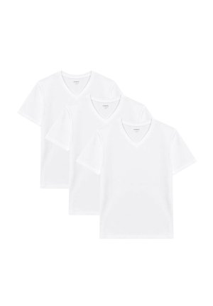 Trois t-shirts blancs en coton à col en V. Manches courtes, texture lisse et coupe classique sans motifs ni accents visibles.