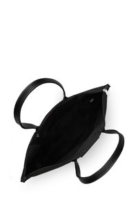 Borsa a tote nera con esterno in pelle liscia, chiusura con zip e due manici piatti. L'interno è spazioso con fodera in tessuto e senza tasche visibili.
