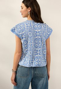 Next T-shirt con stampa - william morris blue white print